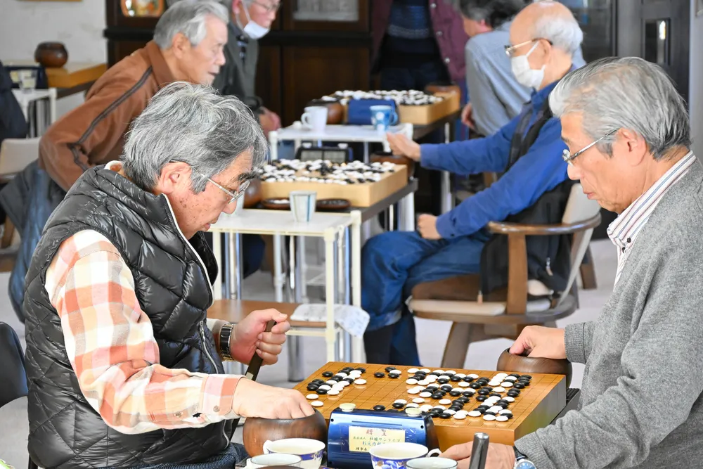 道新杯道東囲碁　15人が熱戦　釧路