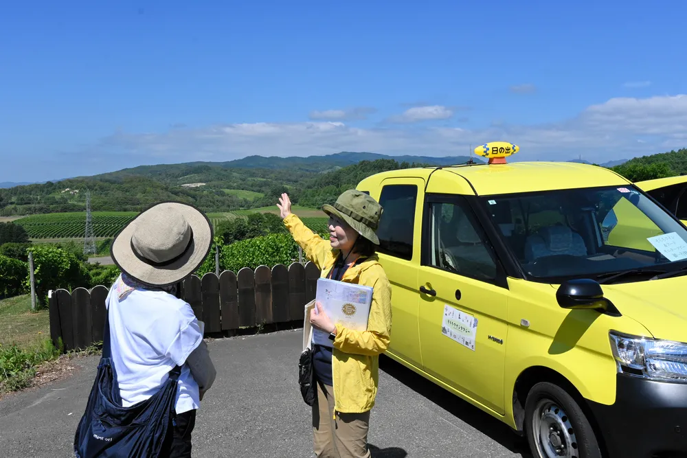「空知のワイン」魅力案内し10年　岩見沢市観光協・貸し切りタクシー1680人利用　ガイド添乗始まる