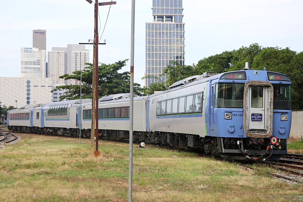 キハ183系、カンボジアで現役復帰 特急「北斗」「オホーツク」で活躍