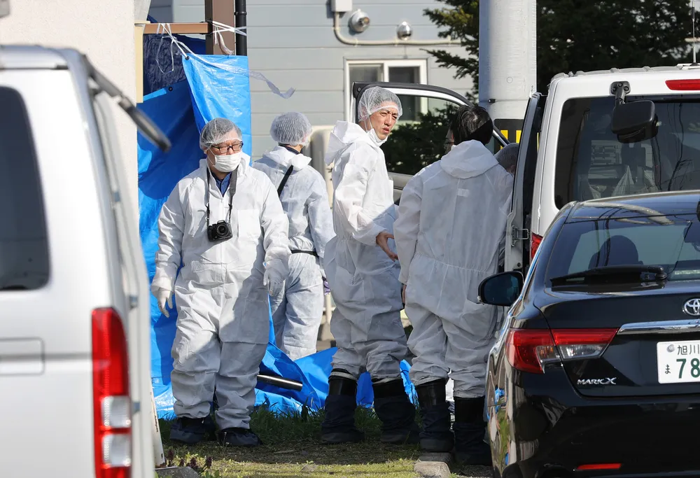 旭山動物園に妻遺棄供述　男性職員宅を捜索　北海道警察