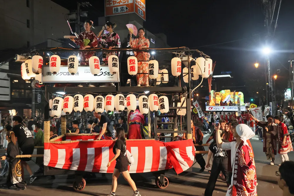 山車、響く「烈夏」旭川熱気 夏まつり閉幕：北海道新聞デジタル