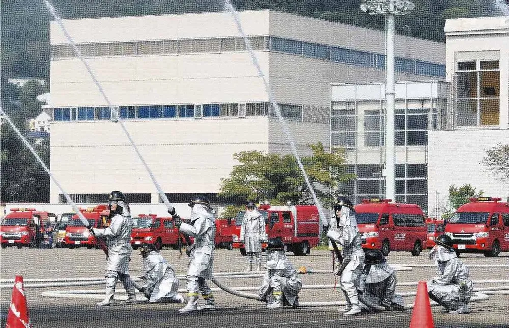 林野火災想定 迅速に放水 小樽市消防団が合同訓練のサムネイル