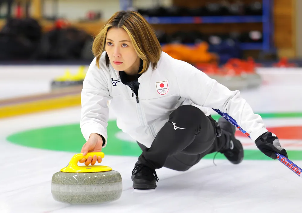 ミラノ・コルティナへ 日本の顔＞カーリング フォルティウス・吉村