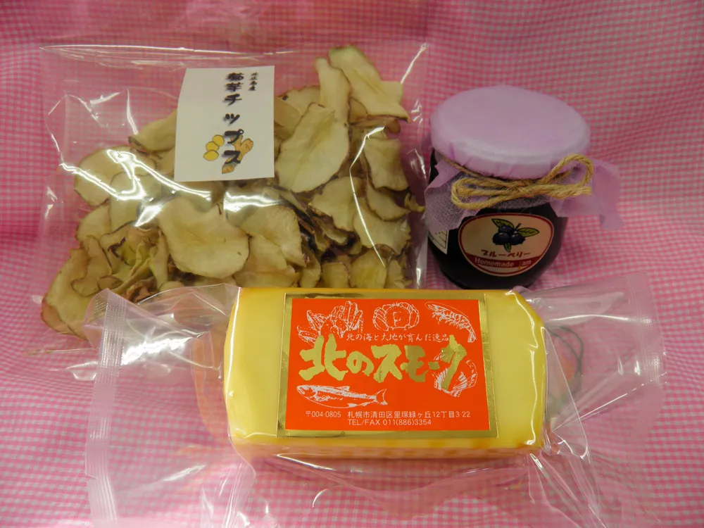 くん製チーズが1番人気　地域活動支援センター「北のスモーク」　＜ＭＹタウン清田区＞