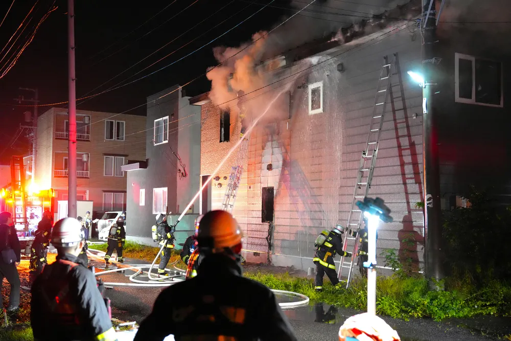 帯広で住宅火災　高齢の男女2人救助も女性死亡
