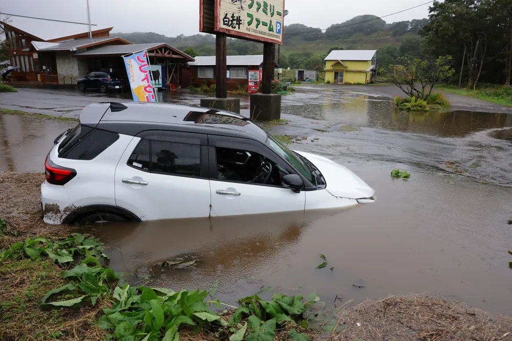 白老に史上最大の雨、1時間123.5ミリ JR北海道、82本運休 2日も特急