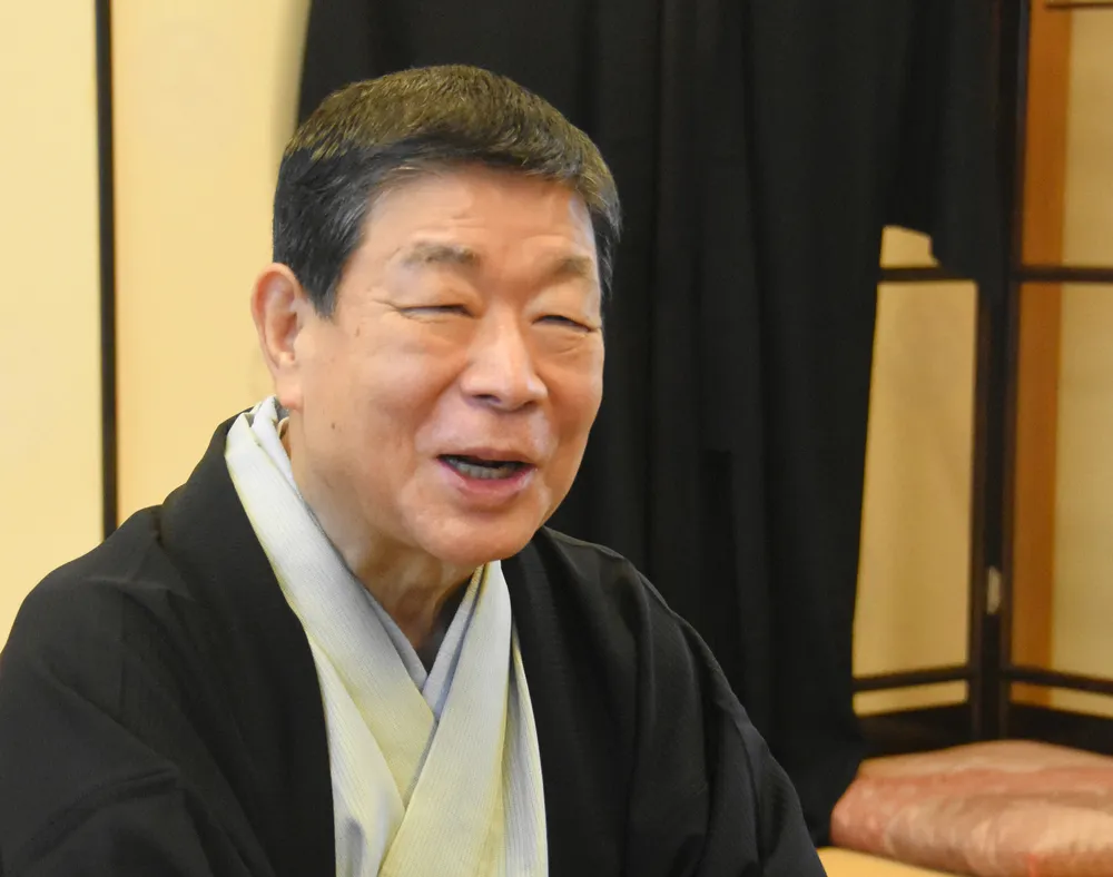 可愛いクリスマスツリーやギフトが！ 歴代最高齢の落語協会トップ 柳家さん喬さん 浅からぬ縁の北海道 コレクション