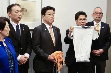 苦しみ共鳴してくれた」 北朝鮮拉致被害者の家族が帰国：北海道新聞
