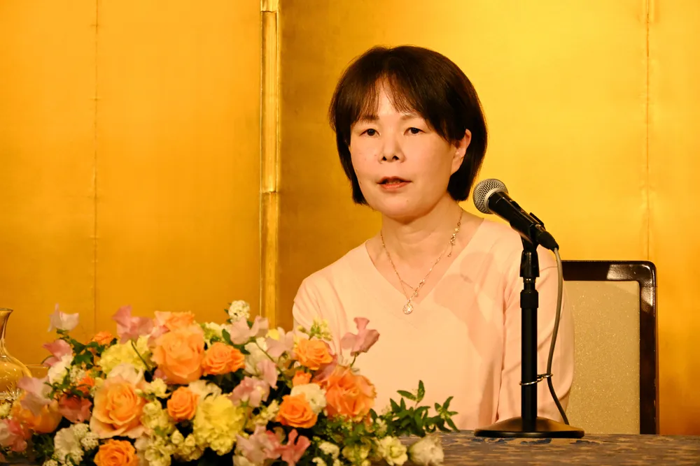 吉川英治文学新人賞 札幌出身・伏尾美紀さん「百年の時効」に：北海道