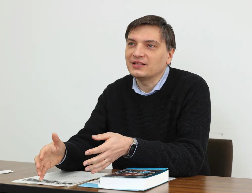 ロシア語を拒むウクライナ人 ウクライナ出身の言語学者が見つめる