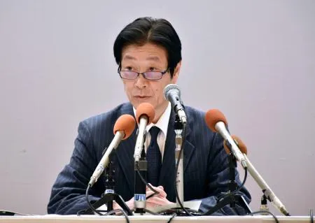 高知市で記者会見する日銀の内田真一副総裁=23日午後