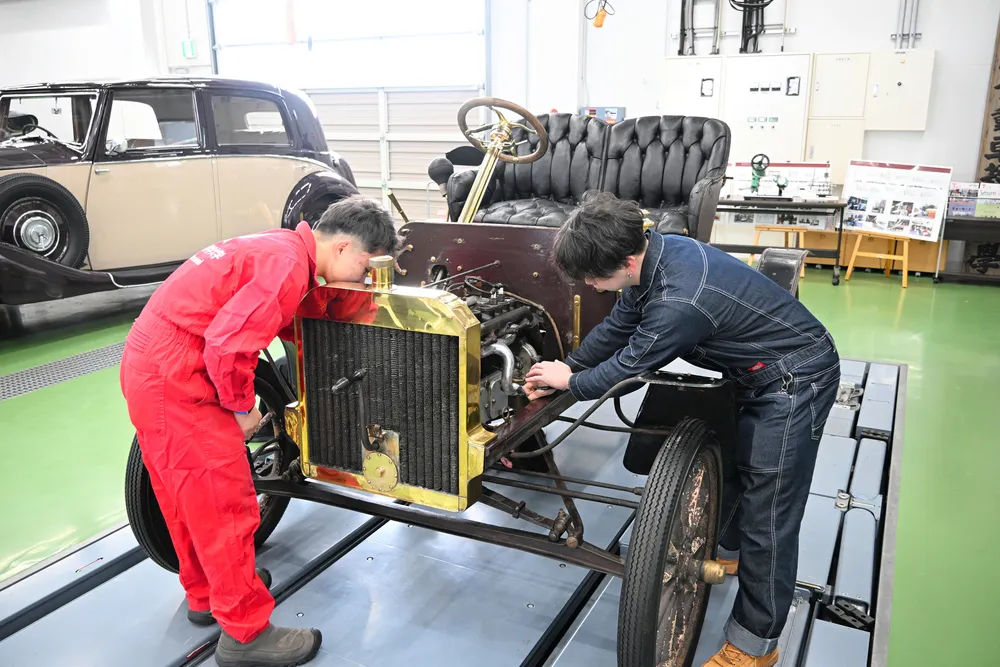1906年製「N型フォード」モビリティショー札幌に 道科学大とニトリが 1906年製「N型フォード」モビリティショー札幌に 道科学大とニトリが