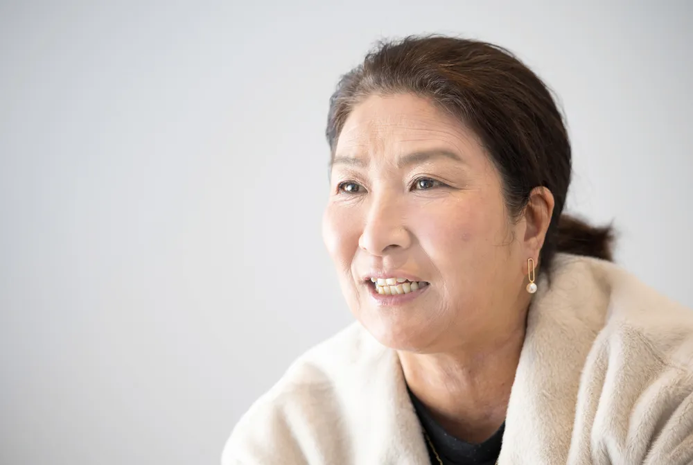 ＜興味深人　インタビュー＞アルペンスキー元五輪選手　川端絵美さん　知的障害ある子にレッスン　楽しく滑るため励まし寄り添う