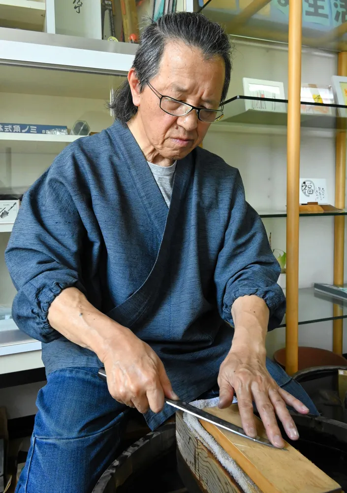 包丁研ぎ50年の技、大阪万博で披露 旭川の研師・中野さん 1日ステージ:北海道新聞デジタル