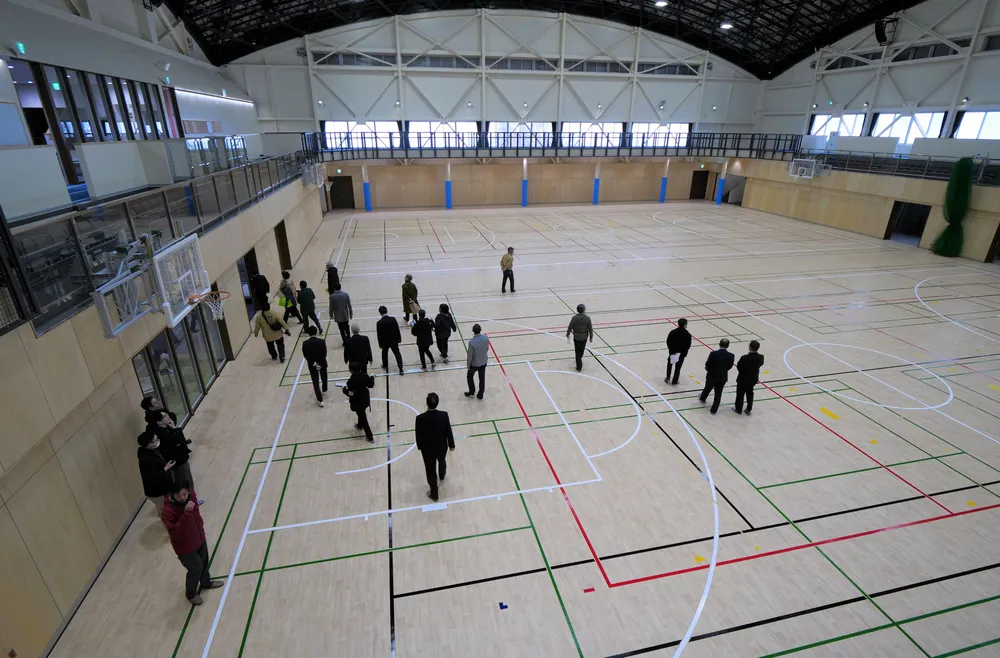 浦河町スポーツセンター 明るく使いやすく 10日オープン：北海道新聞