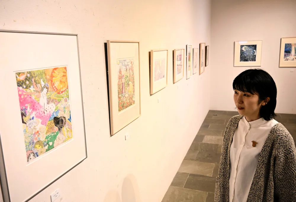 1枚の銅版から色彩豊かに 士別在住の銅版画家小池暢子さんの個展 札幌