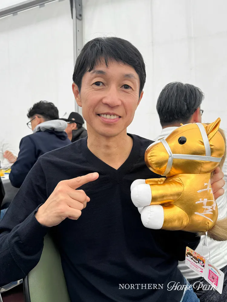 1990年 天皇賞春 スーパークリーク 武豊 サイン入り ぬいぐるみ　競馬　☆ 1990年天皇賞春 スーパークリーク 武豊 サイン入り ぬいぐるみ