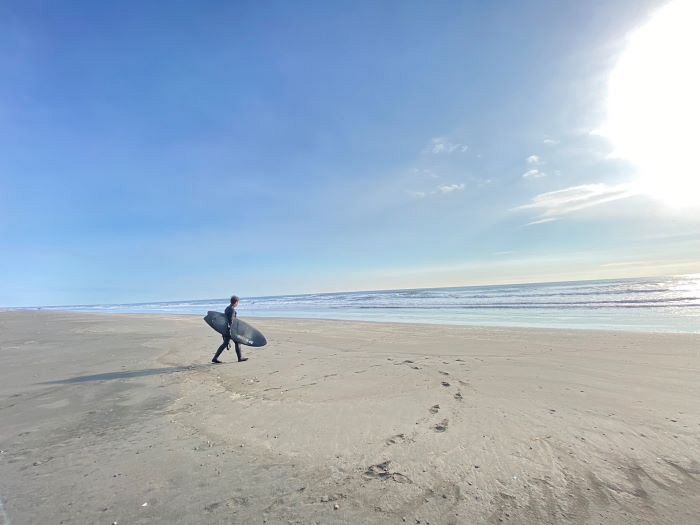 サーフィン　　波　海　サーフボード　流木オブジェ　サーフインテリア