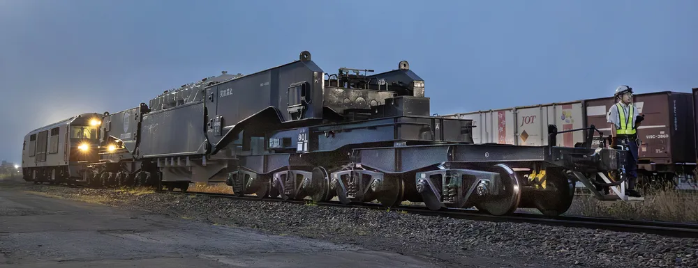 シキ800形　大物車　B2梁　変圧器輸送 10696381.jpg