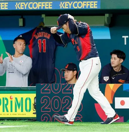 ベンチにダルのユニホーム飾る WBC日本代表：北海道新聞デジタル
