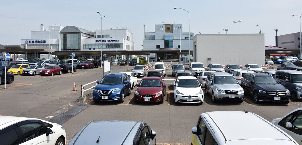 丘珠空港の機能改善急務 手狭な駐車場・不便なアクセス 札幌市、６月に国へ要望提出：北海道新聞デジタル