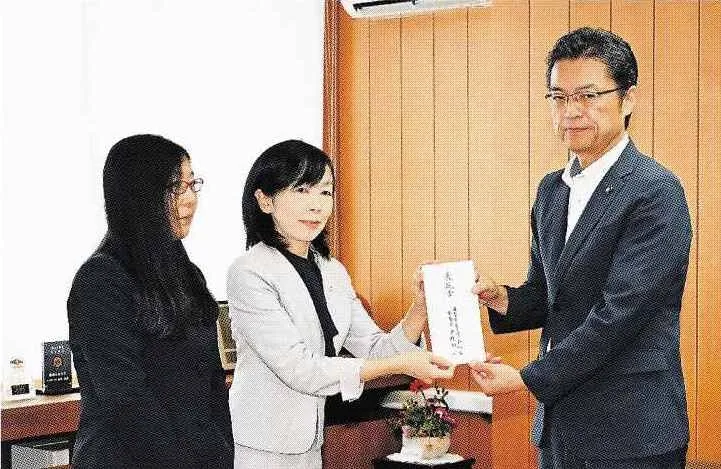 赤十字奉仕団 熊本へ義援金:北海道新聞デジタル