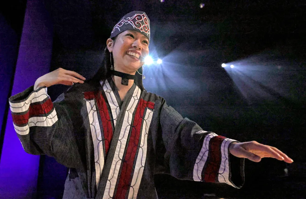 ウポポイ5年 テパクノ アカン ル＞④ 3代続くアイヌ舞踊の担い手・上河