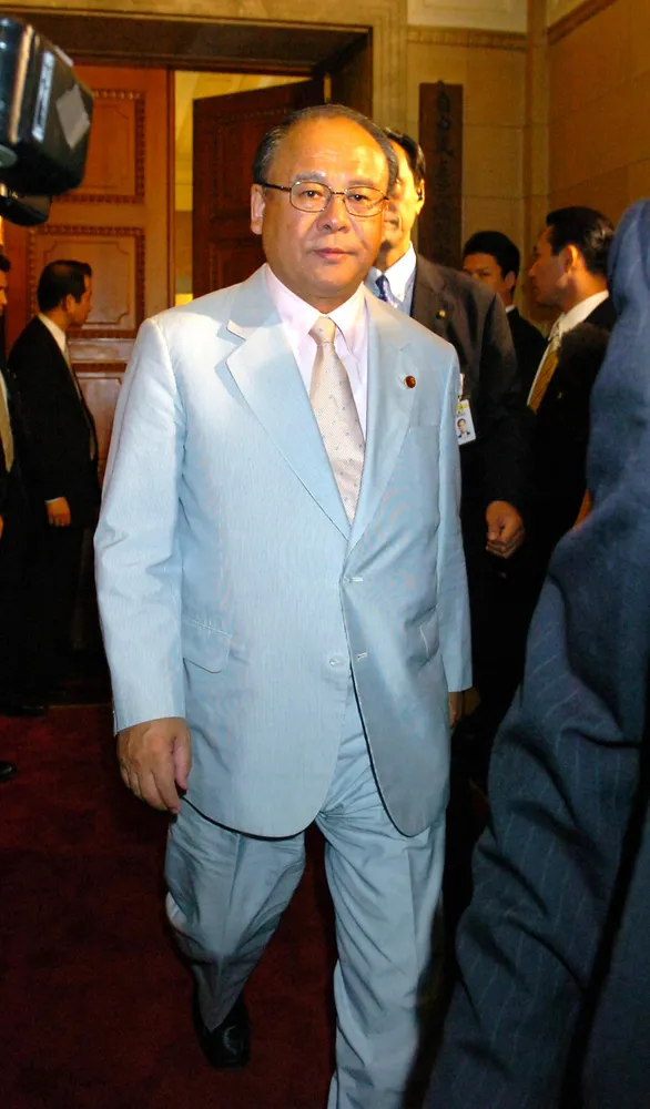 私のなかの歴史 元自民党幹事長・武部勤さん＞偉大なるイエスマン㉓