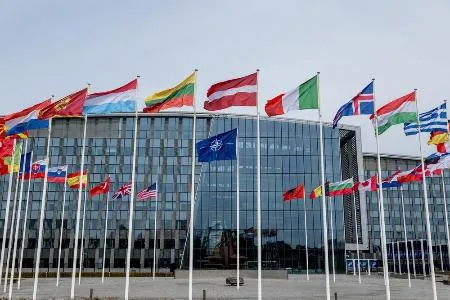 ウクライナに新軍事支援13兆円 NATOが検討、米メディア報道