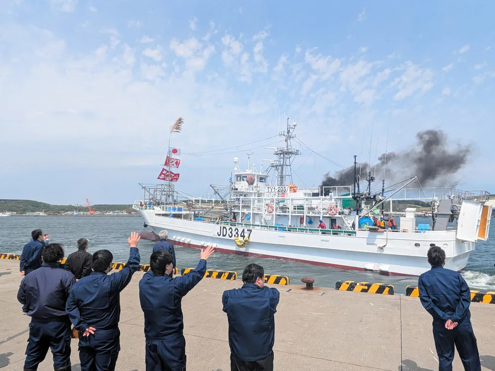 ロシア水域サケ・マス引き網船 根室から出漁 千島列島北部では4年ぶり