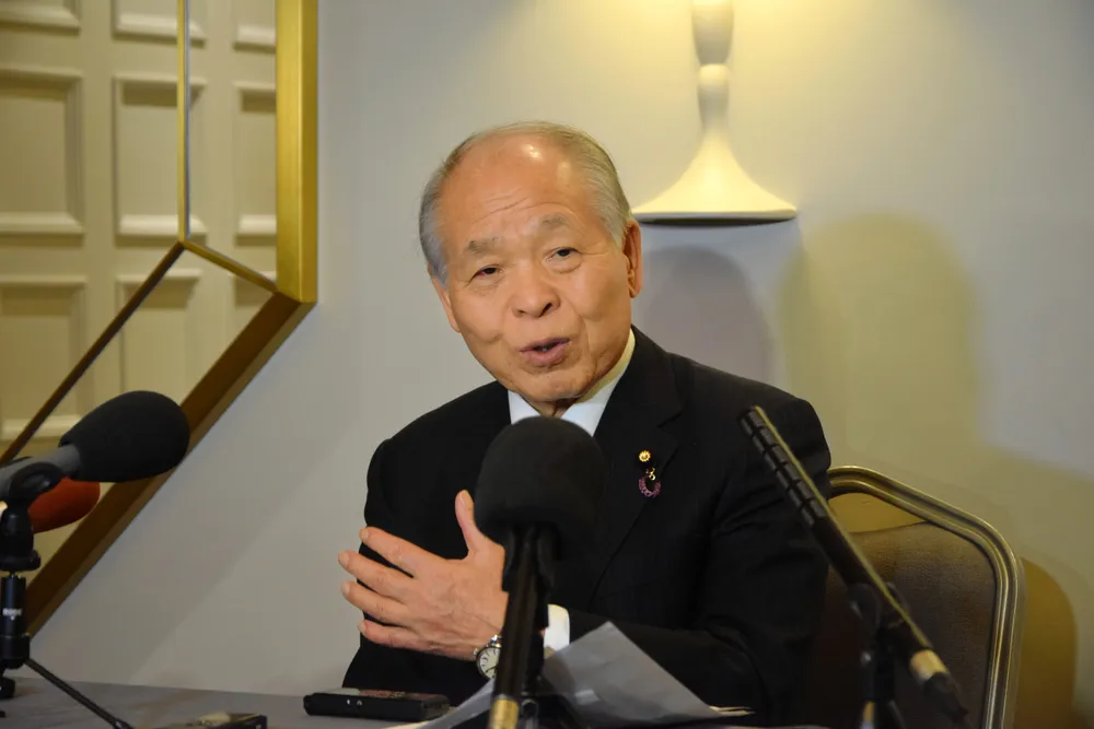 鈴木氏「高市首相は早期停戦望む」とロシア側に伝達　墓参再開など進展なく　政府の対応問う声も：北海道新聞デジタル