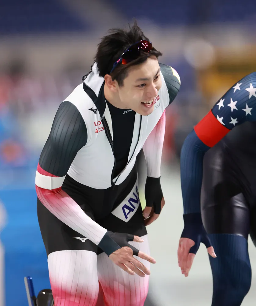 ワールドカップ第1戦長野大会で男子500メートルのレース後、笑顔を見せる新濱立也=2024年11月（金田翔撮影）
