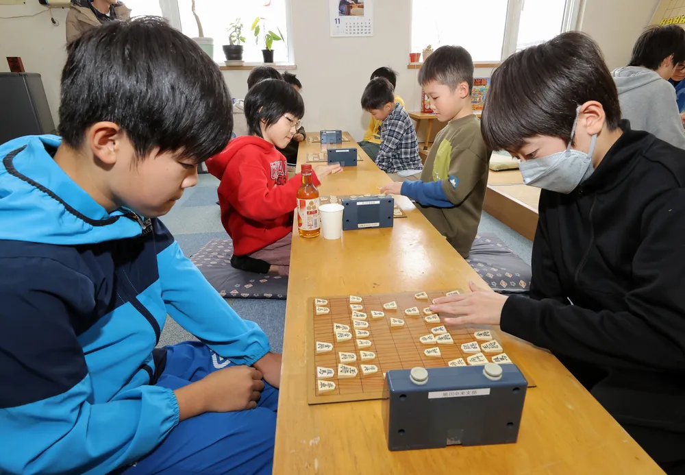 小中学生、盤上で火花 旭川で上川地区将棋名人戦：北海道新聞デジタル