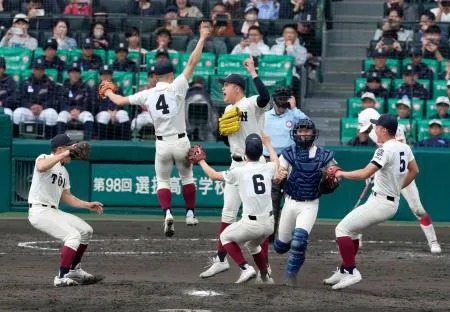 大阪桐蔭が智弁学園に7―3でV 第98回選抜高校野球大会：北海道新聞デジタル