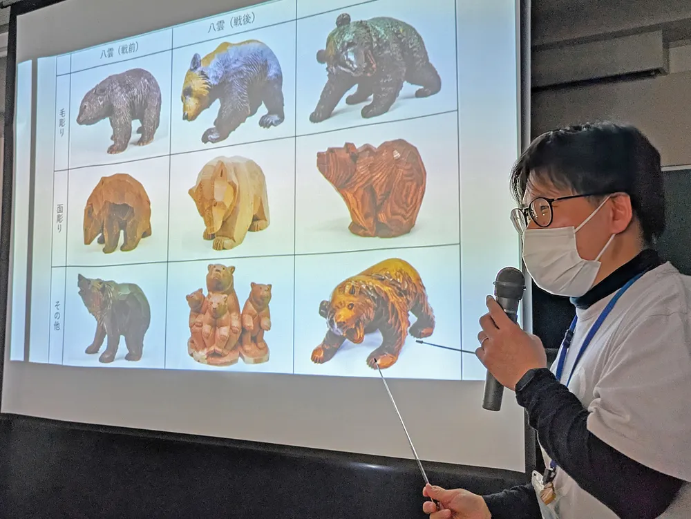 八雲の木彫り熊 「面彫り」ルーツは木片人形 資料館の大谷学芸員講演