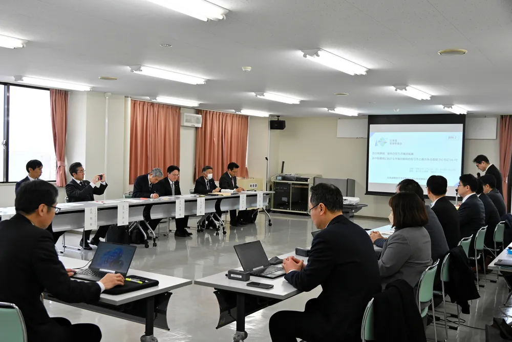 東胆振の公立高再編を協議 苫小牧で首長ら検討会議：北海道新聞デジタル