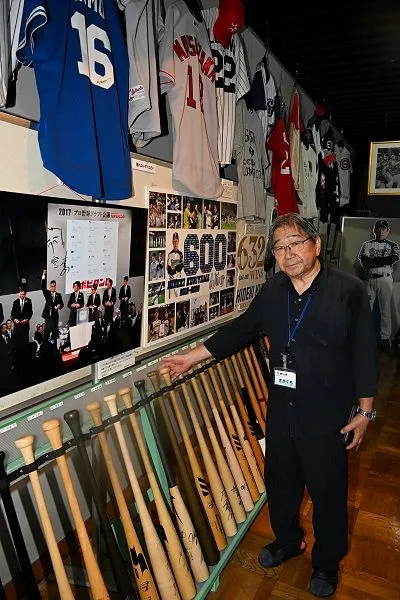 栗山英樹監督　NPB公式球サインボール 栗山英樹監督 直筆サインボール