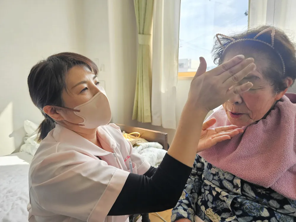 ＜シニアLife＞春メークで気持ち明るく　目元は淡く　リップは華やかに