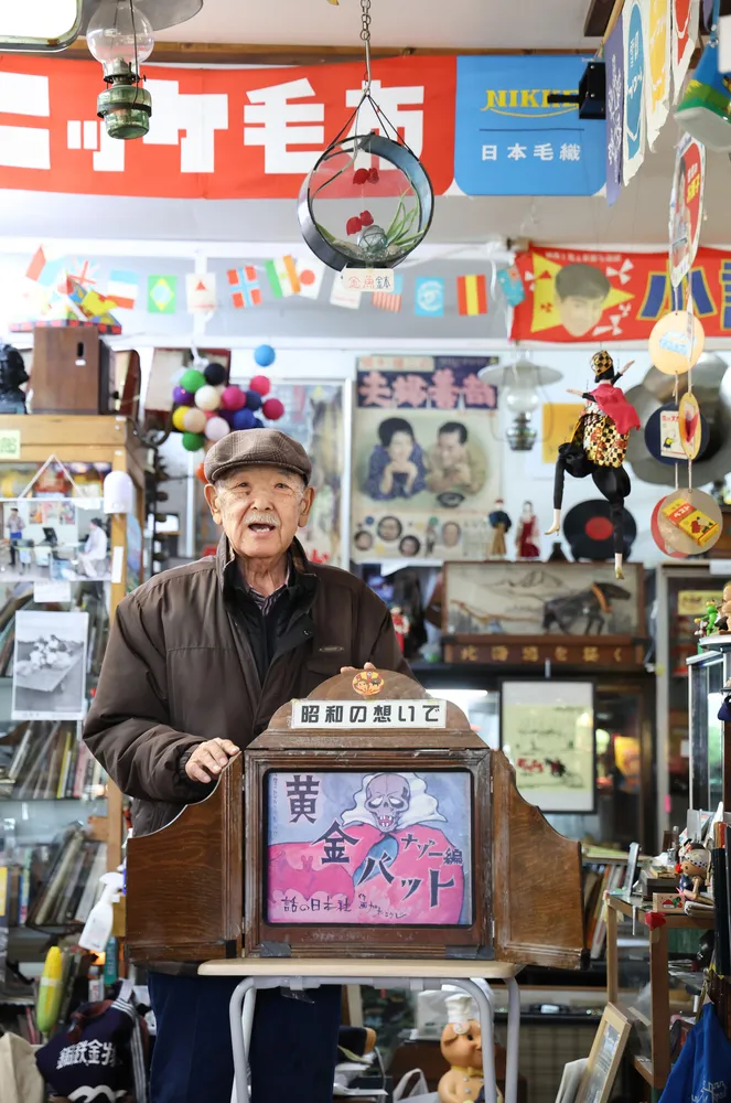 レトロとかち 昭和百年＞昭和ナツカシ館の蓄音機（帯広） 郷土史