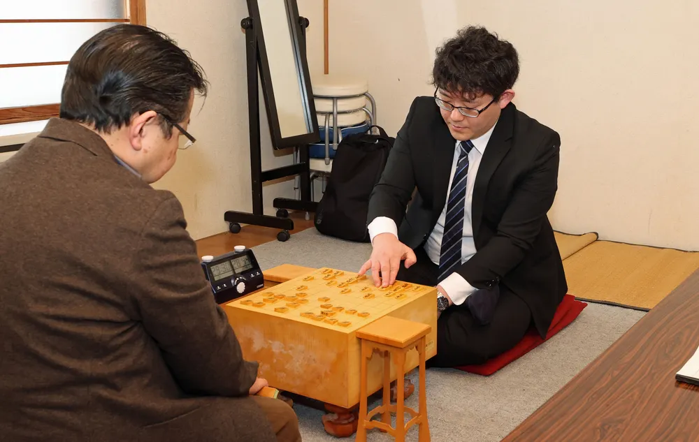 川村三段が防衛　釧路将棋名人戦