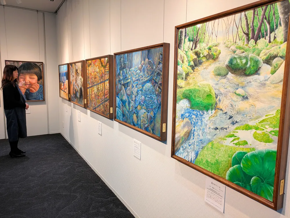 総文祭推薦の絵画が一堂に 岩内高・沢口さんの作品も 札幌で展示
