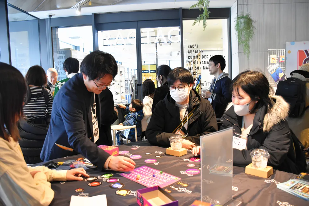 家族もカップルも夢中！【道産ボドゲ市】北海道生まれの傑作ゲーム体験