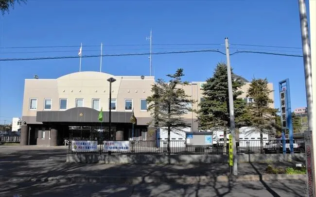 「8年前から牧草売却」　横領疑いの農協元職員「数千万円得た」　厚岸