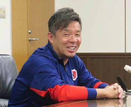 鹿島鬼木監督「アグレッシブに」 9季ぶりJ1優勝へ東京V戦：北海道新聞