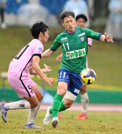 58歳カズ、最年長出場記録更新 JFL鈴鹿、2戦連続出場：北海道新聞デジタル
