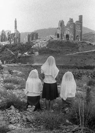 戦争と平和、80年振り返る 東京で報道写真展：北海道新聞デジタル