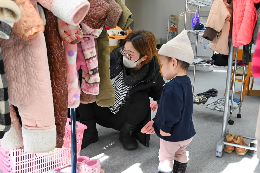 掘り出し物にテンションあがる！ 苫小牧のリサイクル施設で「もってけ