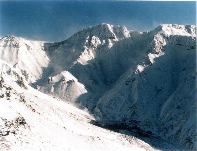 デジタル発＞北海道の山を歩く（積雪期編）㊦手軽さにひそむ雪崩の危険