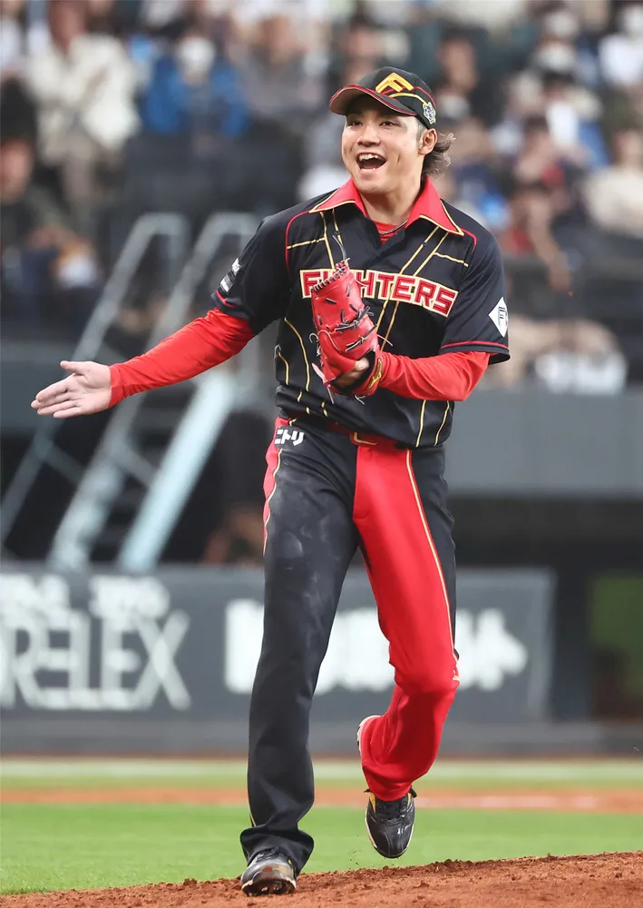 聞く語る＞日ハム新庄監督の衣装を手がけるデザイナー 鶴田能史
