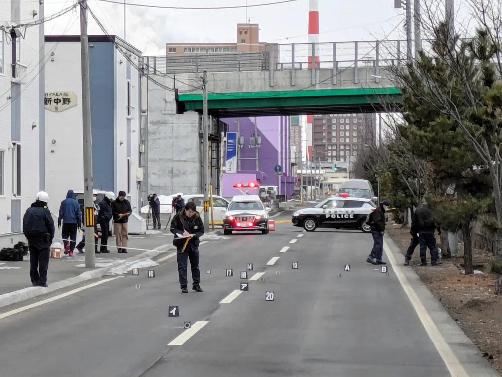 ひき逃げ疑い、男を逮捕　苫小牧